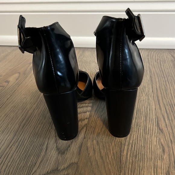 Deena & Ozzy ankle strap heels - Picture 5 of 5